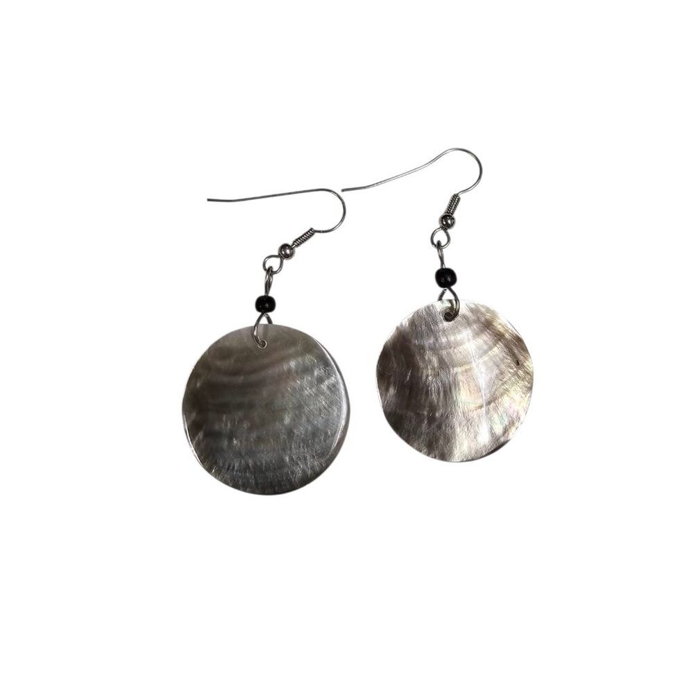 AURORA . Mother of Pearl earrings